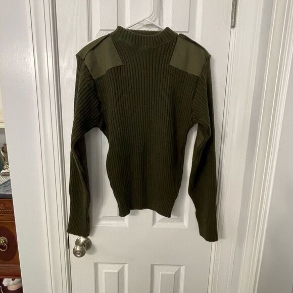 DSCP U.S. Military Service 100% Wool Sweater w/ Epaulets - Olive Green - Size 38 - Picture 1 of 10